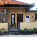 Kubu Karang HomeStay